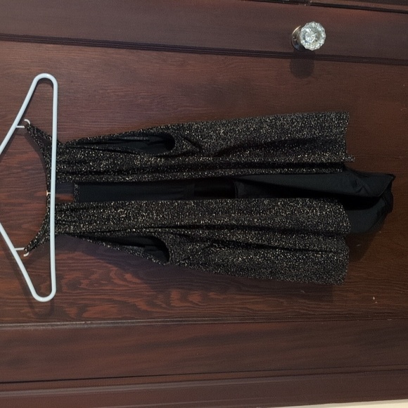 Magicsuit Black & Gold Flattering One Piece Swimsuit Size 16 - Picture 6 of 7